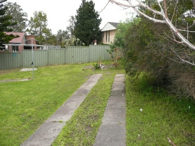 18 Valerie Street, Taree NSW 2430