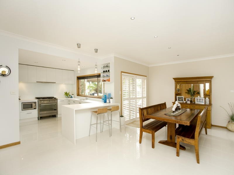 3 Kamala Close, Old Bar NSW 2430