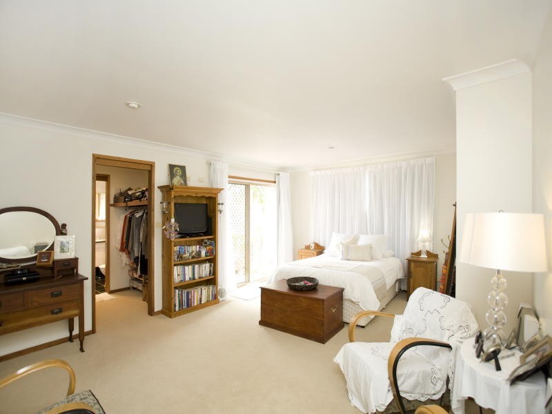 3 Kamala Close, Old Bar NSW 2430