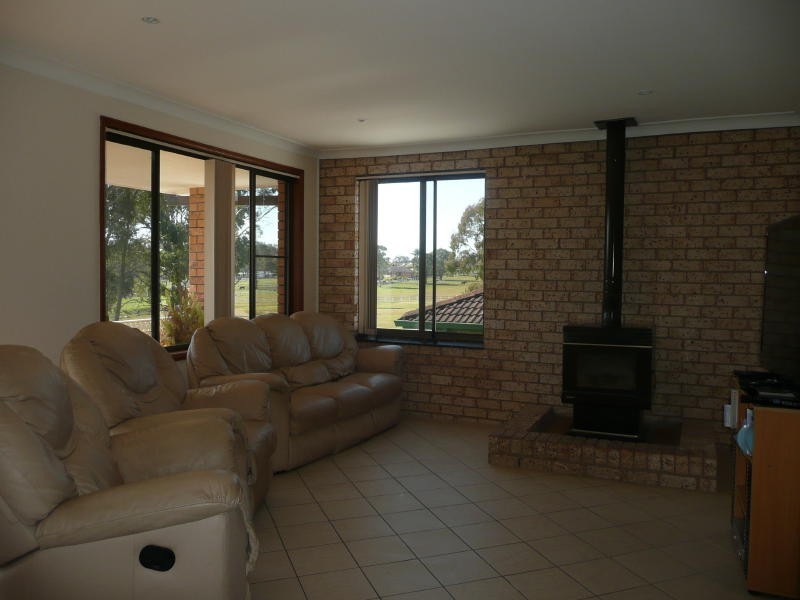 37 Lawson Crescent, Taree NSW 2430