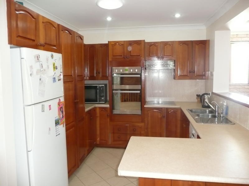 37 Lawson Crescent, Taree NSW 2430