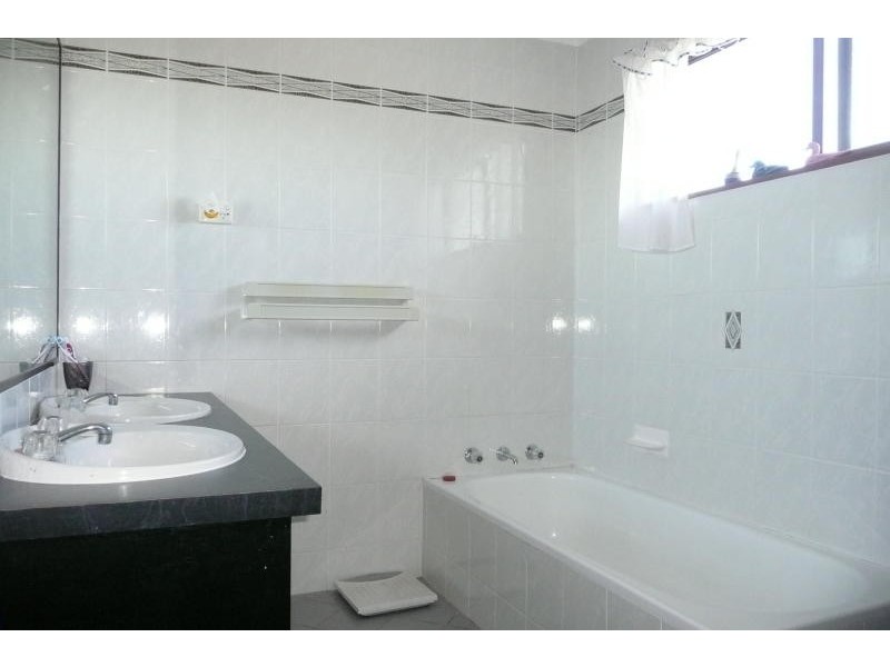 37 Ritchie Crescent, Taree NSW 2430