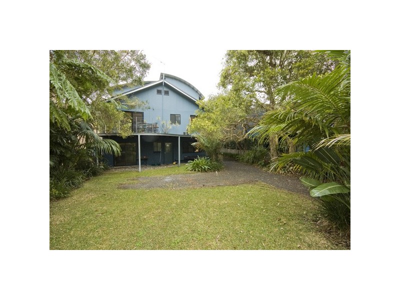 9 Pacific Parade, Old Bar NSW 2430