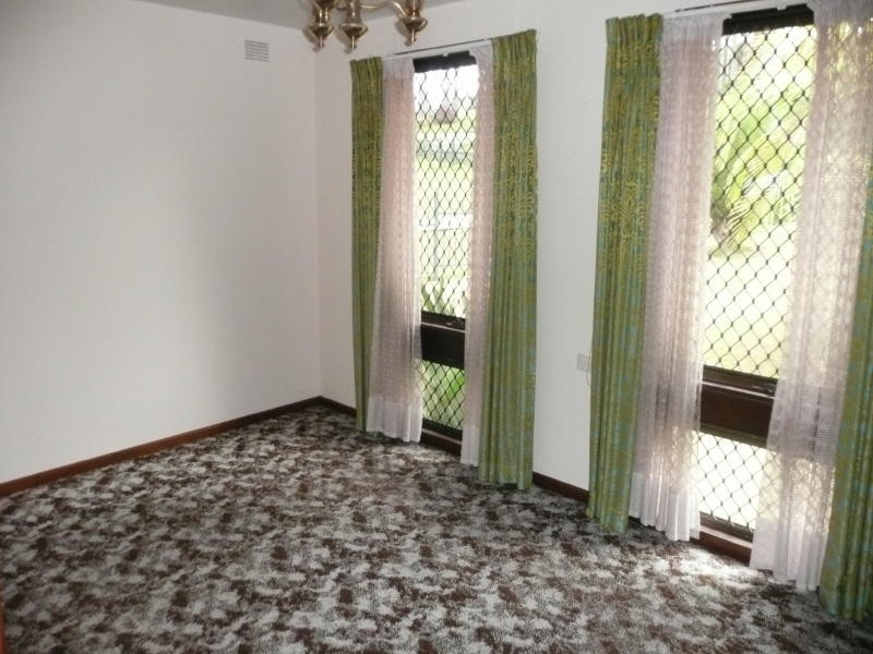 24 Valerie Street, Taree NSW 2430