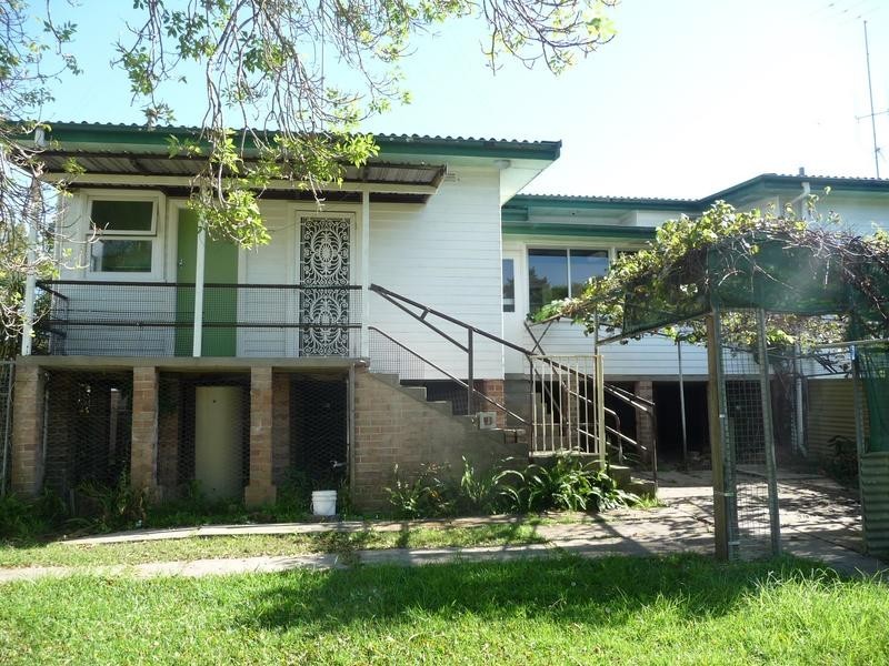 8 Richardson Street, Taree NSW 2430