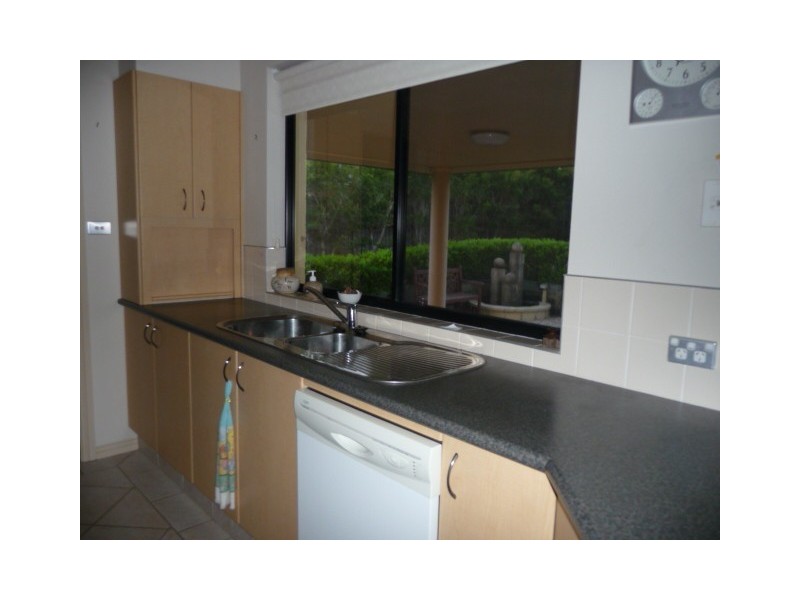 6 Gannett Crescent, Old Bar NSW 2430