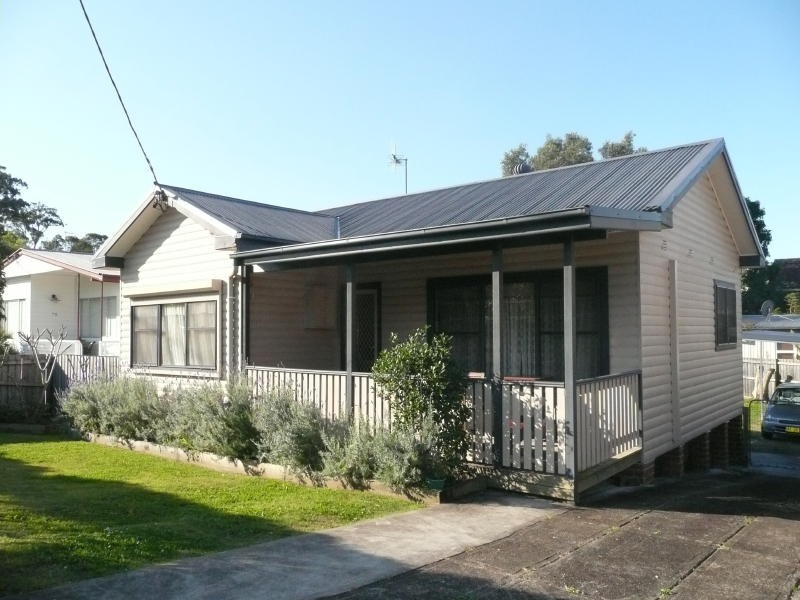 15 Flett Street, Taree NSW 2430