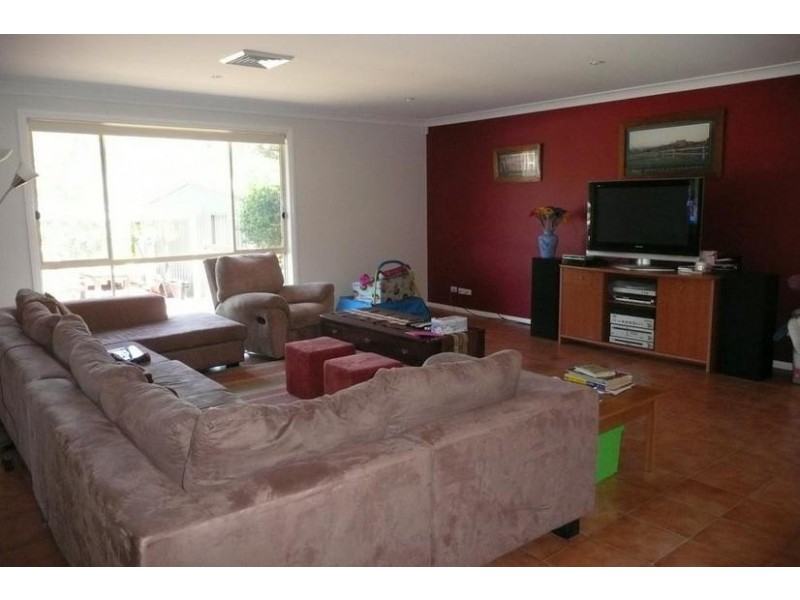 16 South Heron Road, Old Bar NSW 2430