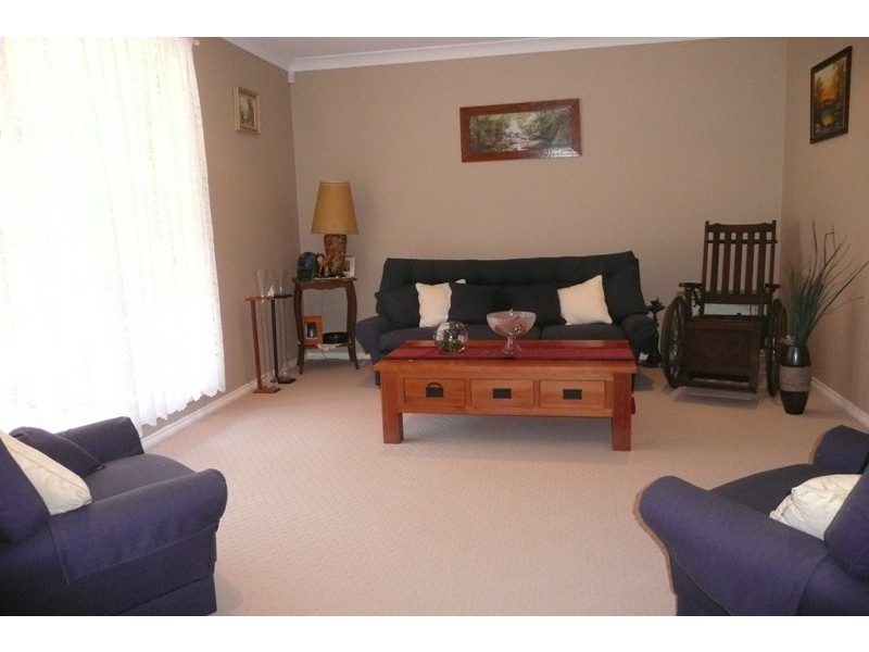 16 South Heron Road, Old Bar NSW 2430