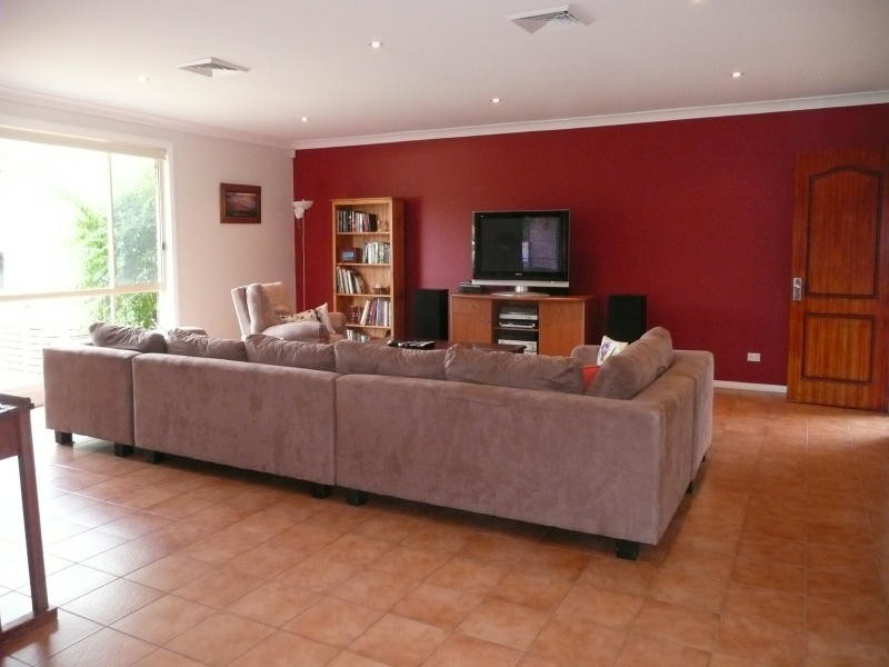 16 South Heron Rd, Old Bar NSW 2430