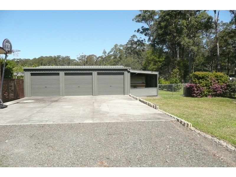 16 South Heron Rd, Old Bar NSW 2430