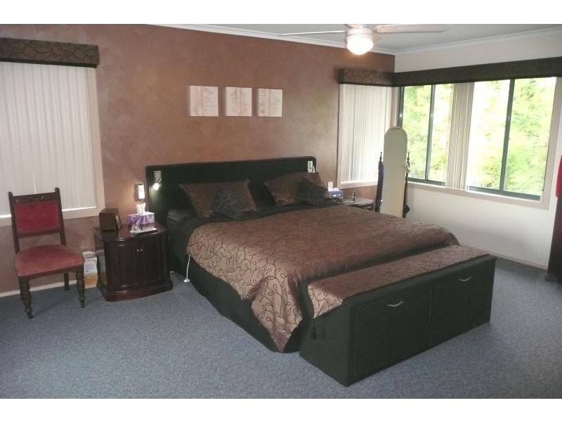 2 McLeod Close, Taree NSW 2430