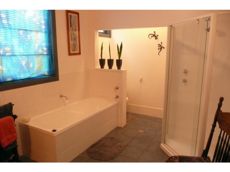 2 McLeod Close, Taree NSW 2430