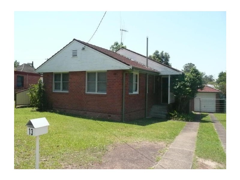 13 Mudford Street, Taree NSW 2430