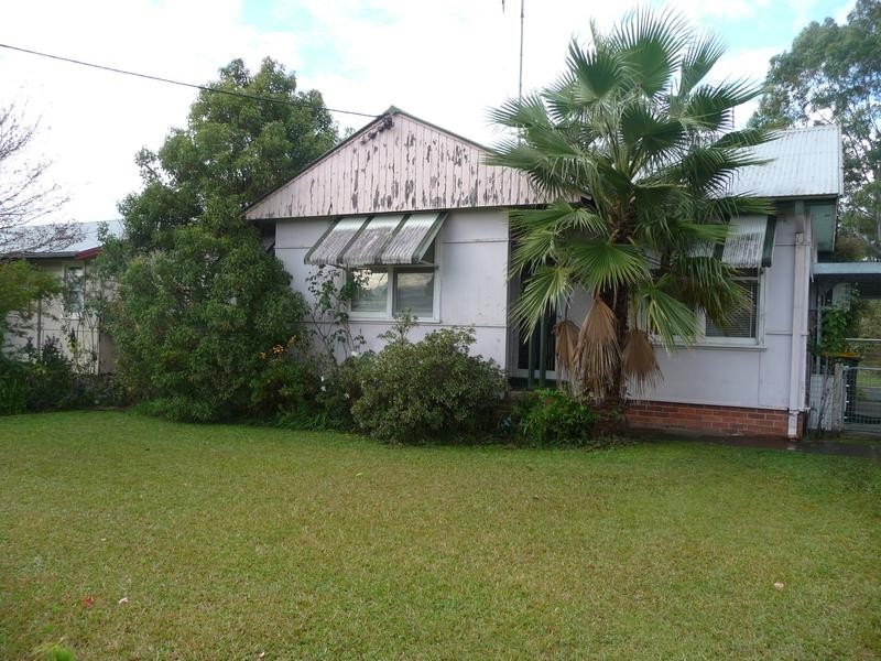 11 Plummer Street, Taree NSW 2430