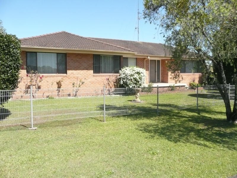 8 Albert Street, Cundletown NSW 2430