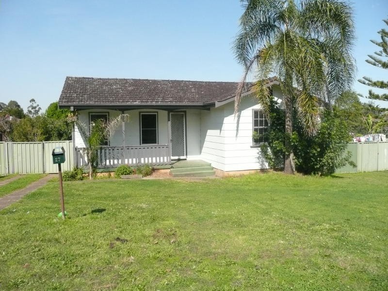 27 Valerie Street, Taree NSW 2430