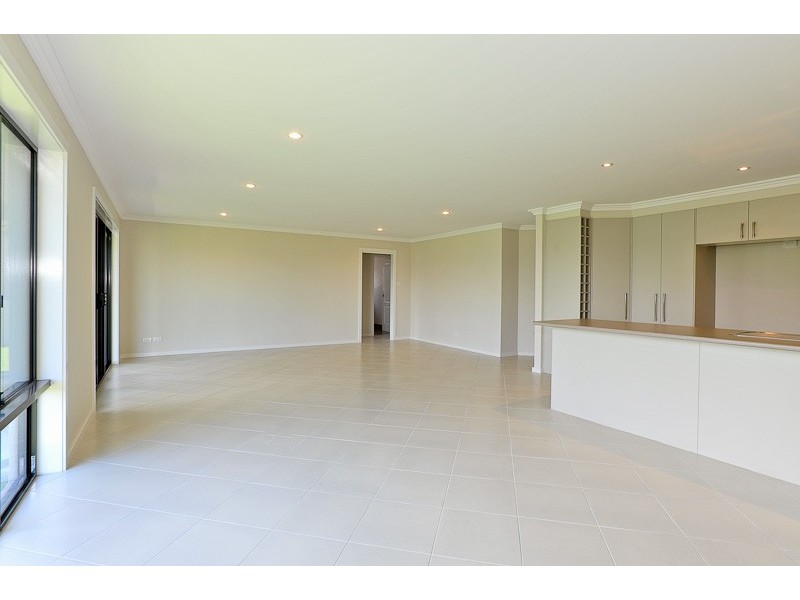 17 Edinburgh Drive, Taree NSW 2430