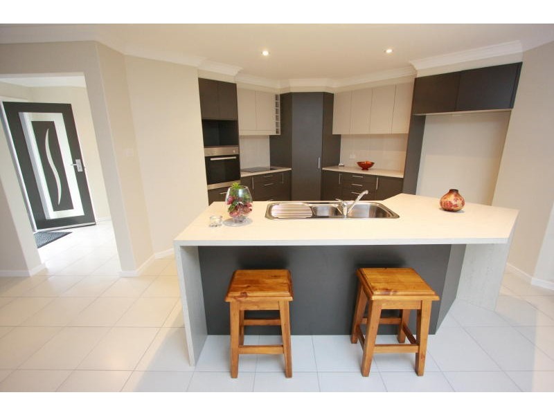 21 Edinburgh Drive, Taree NSW 2430