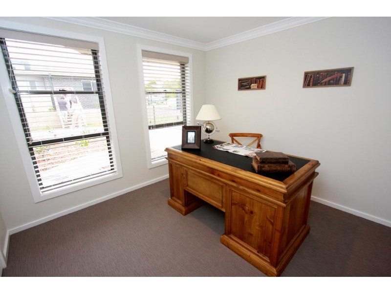 21 Edinburgh Drive, Taree NSW 2430