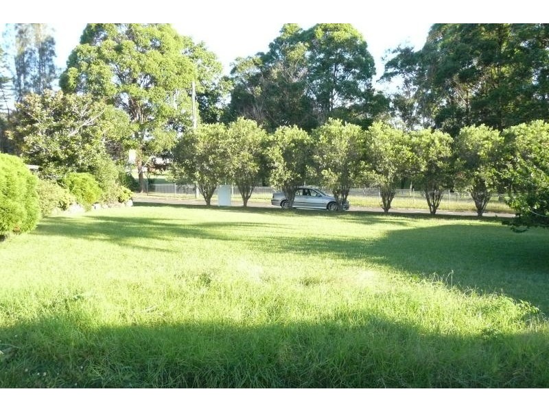 11 Hutchinson Street, Tinonee NSW 2430