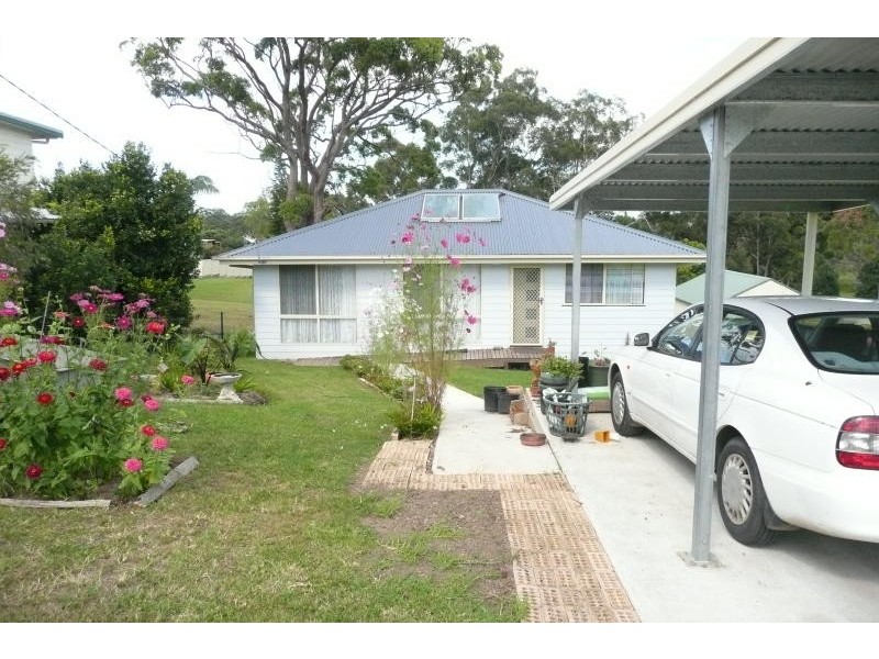 16 High Street, Coopernook NSW 2426