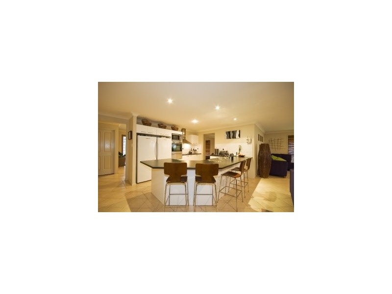 25 Shantull Drive, Wallabi Point NSW 2430