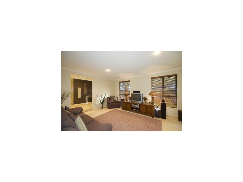 25 Shantull Drive, Wallabi Point NSW 2430