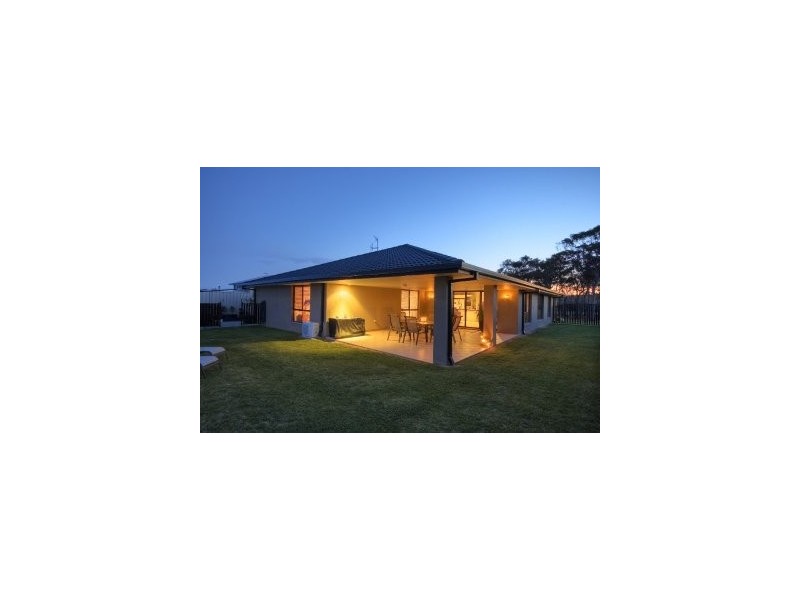 25 Shantull Drive, Wallabi Point NSW 2430