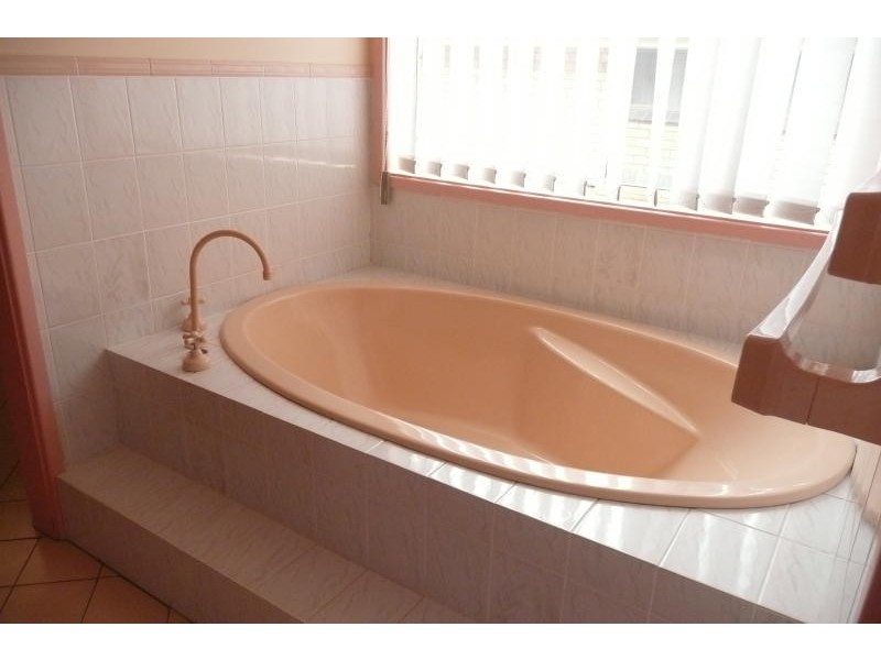 28 Amaroo Drive, Taree NSW 2430