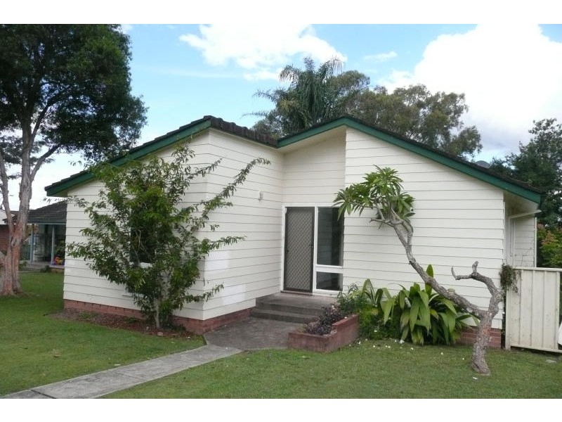 1 Pindari Crescent, Taree NSW 2430