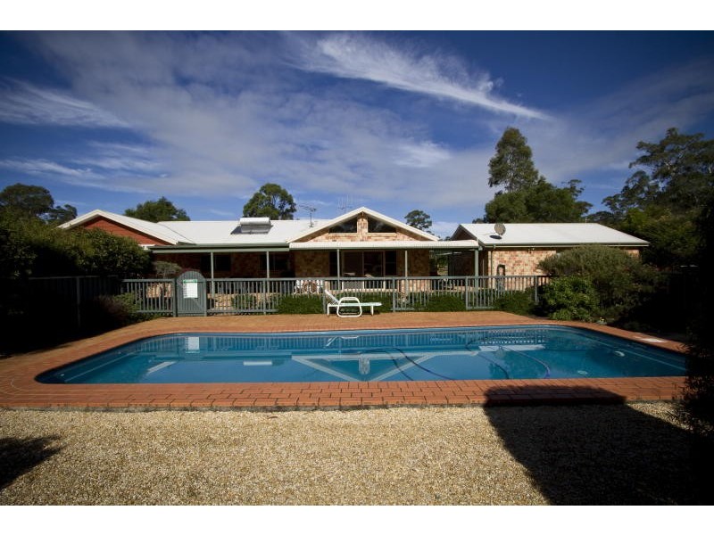 2 Mason Cl, Taree NSW 2430