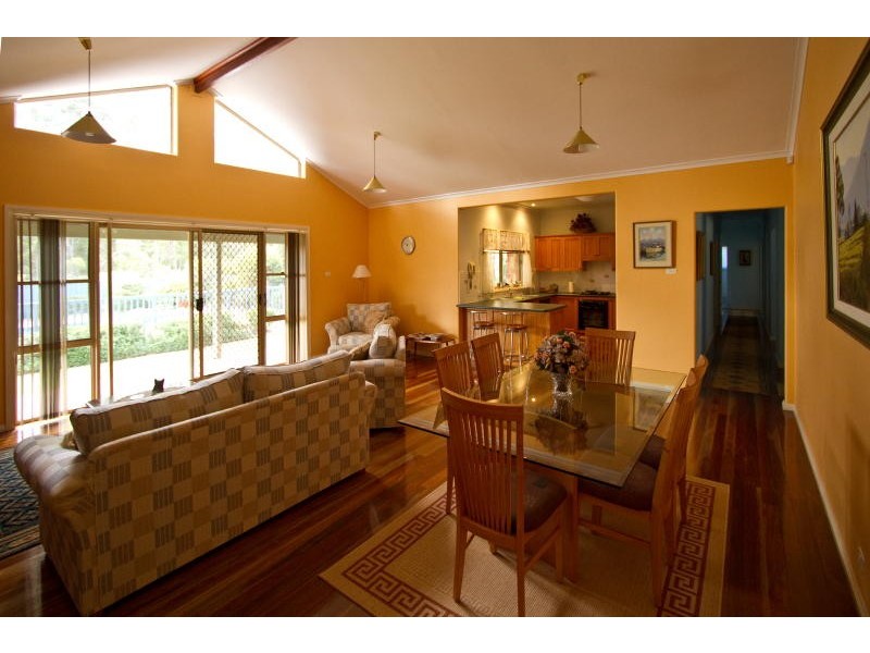 2 Mason Cl, Taree NSW 2430