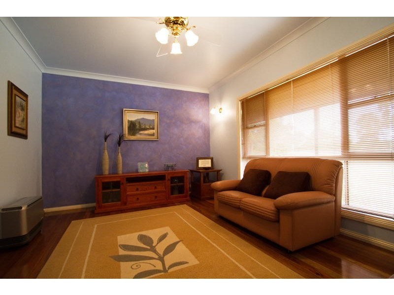 2 Mason Cl, Taree NSW 2430