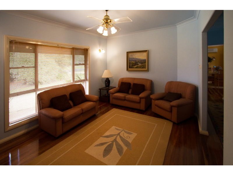 2 Mason Cl, Taree NSW 2430