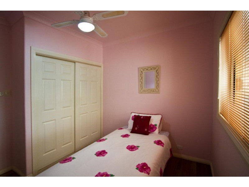 2 Mason Cl, Taree NSW 2430