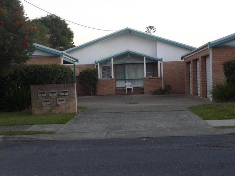 2/26 Old Bar Road, Old Bar NSW 2430