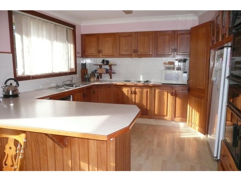 10 Alonbar Street, Taree NSW 2430