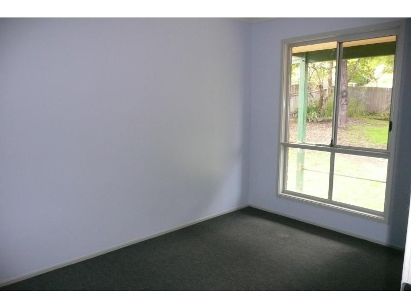 8 Hughes Street, Taree NSW 2430