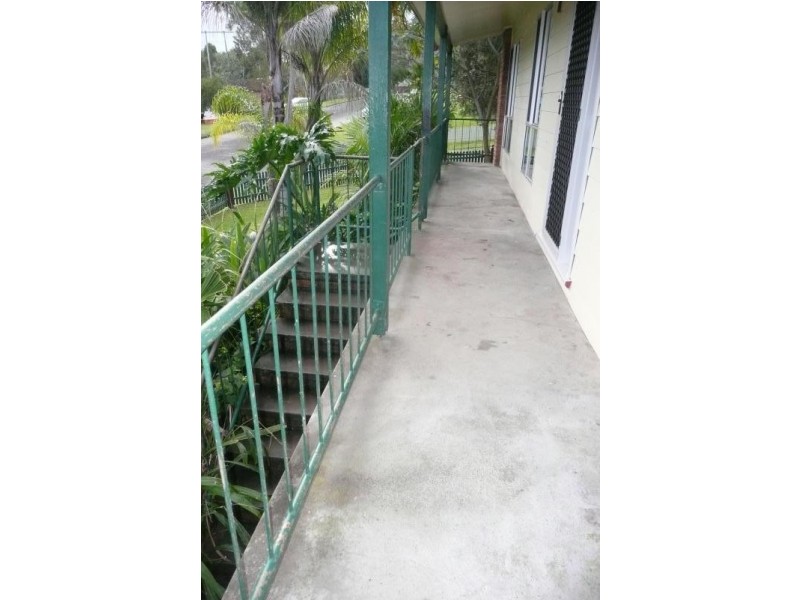 8 Hughes Street, Taree NSW 2430