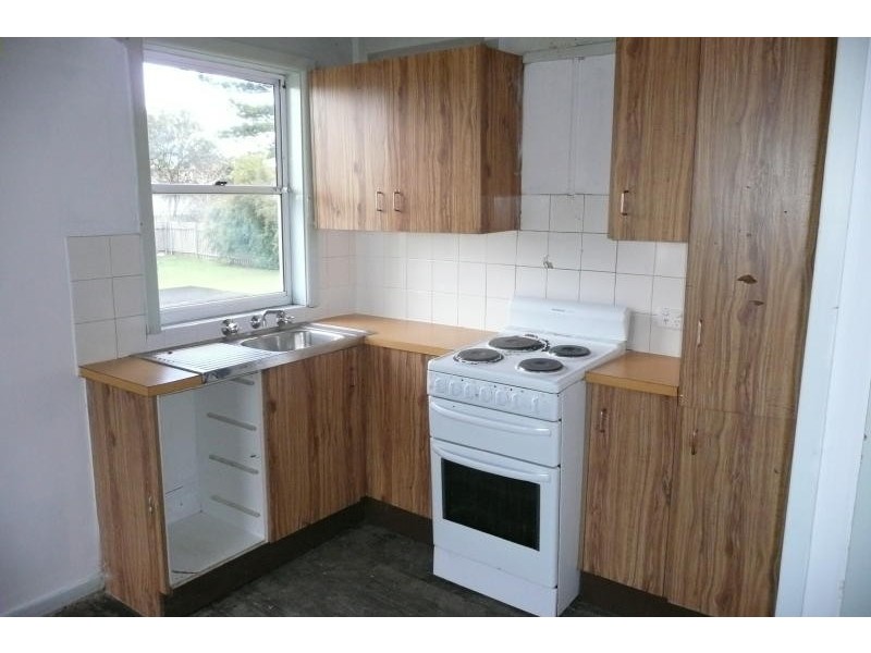 2-4 Gill Avenue, Taree NSW 2430