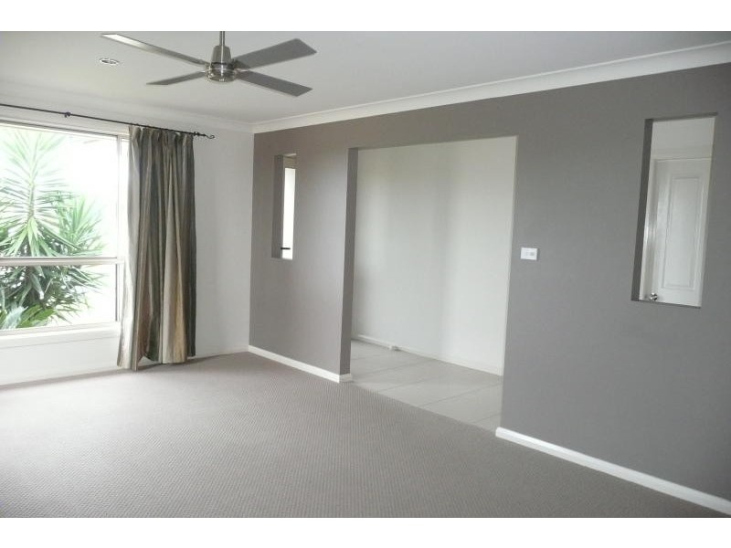 2 Breeze Way, Old Bar NSW 2430