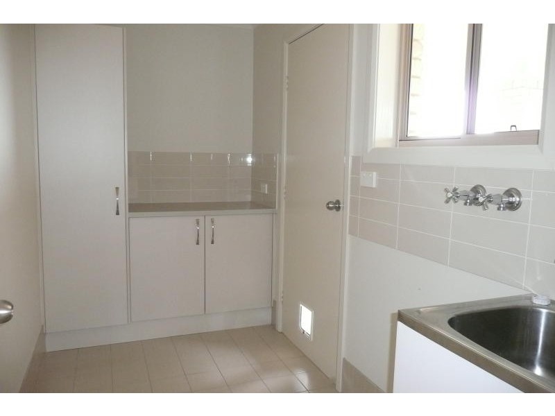 2 Breeze Way, Old Bar NSW 2430