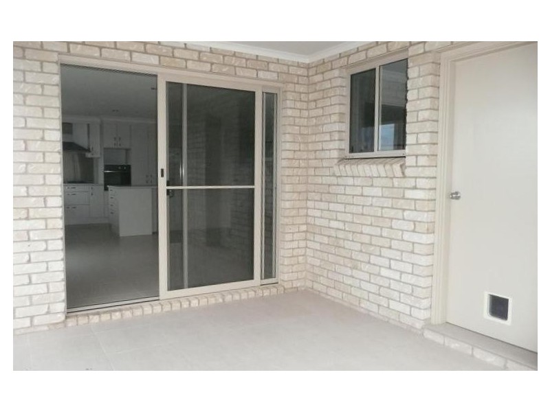 2 Breeze Way, Old Bar NSW 2430