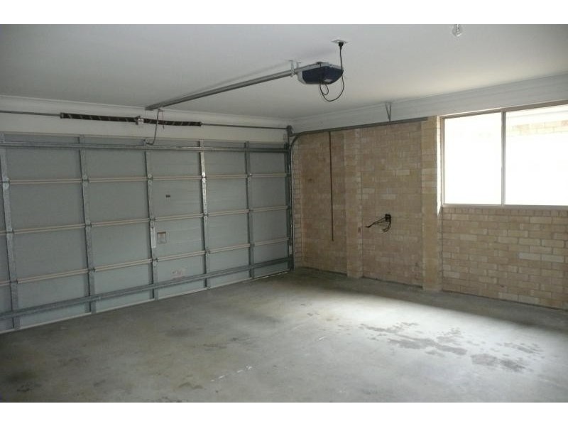 2 Breeze Way, Old Bar NSW 2430