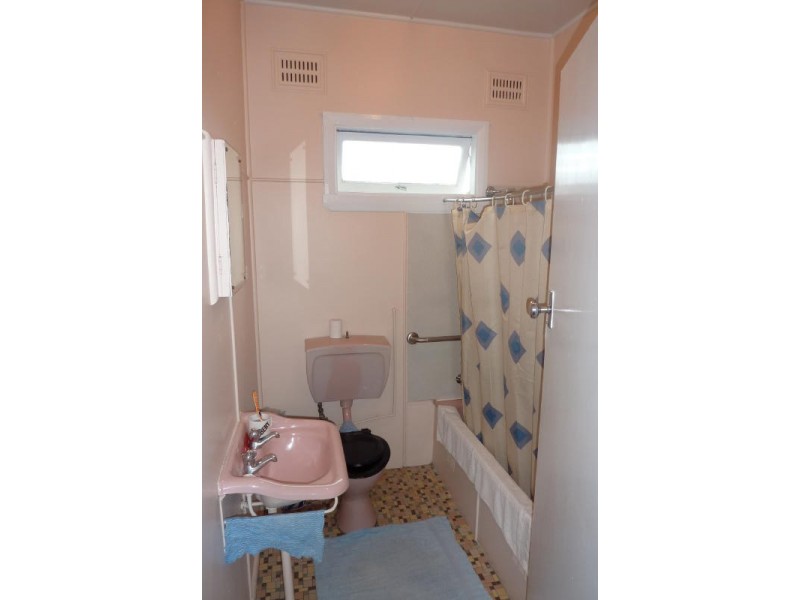 13 Mackay Street, Taree NSW 2430