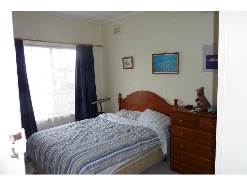 13 Mackay Street, Taree NSW 2430