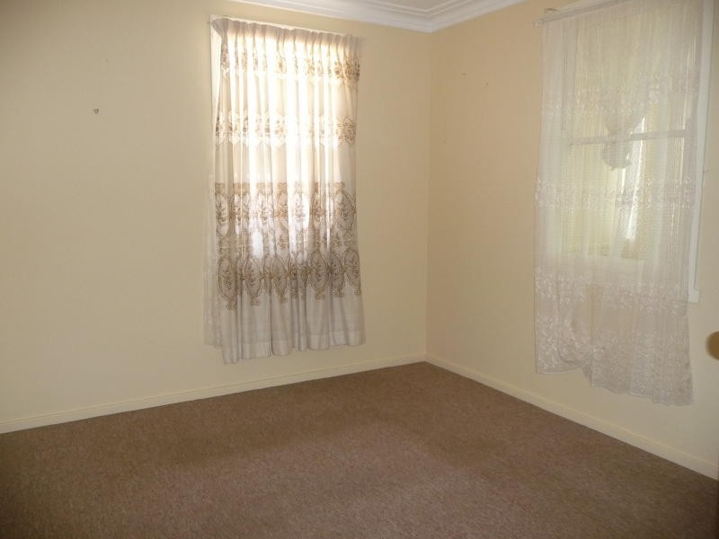 18 Latham Avenue, Taree NSW 2430