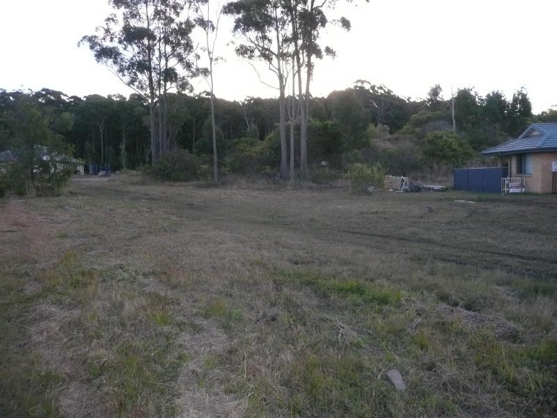 18 Rosier Place, Old Bar NSW 2430