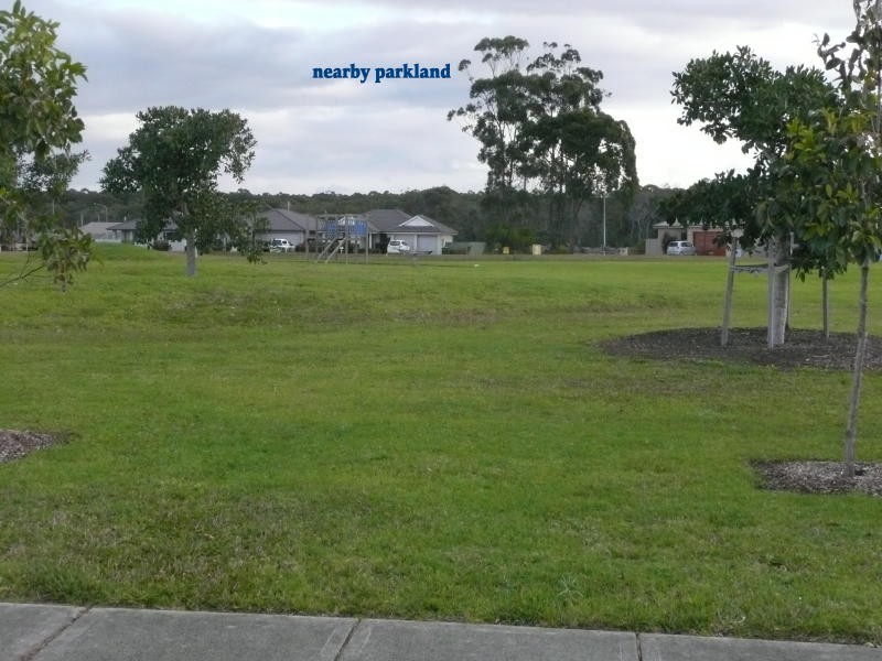 18 Rosier Place, Old Bar NSW 2430